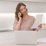 smiley-woman-talking-phone